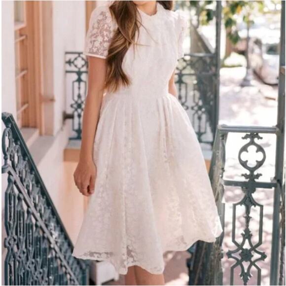 Gal Meets Glam Amelia Embroidered Fit & Flare Ivory Cream Dress Size 20 - Picture 8 of 16